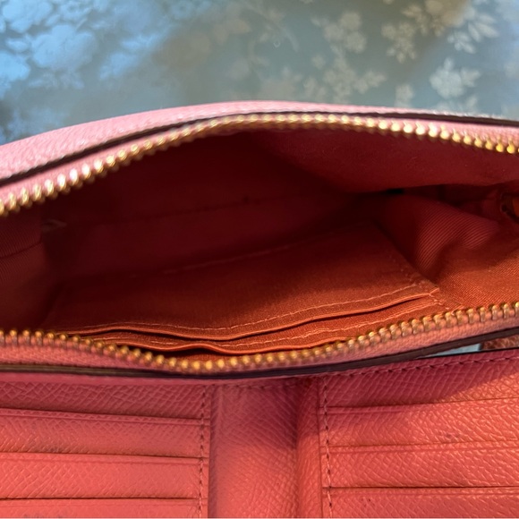 BLA FRIDAY SPECIAL!
Coach purse, matching ribbon, FRENCH, purse, and pouch  - Picture 3 of 7